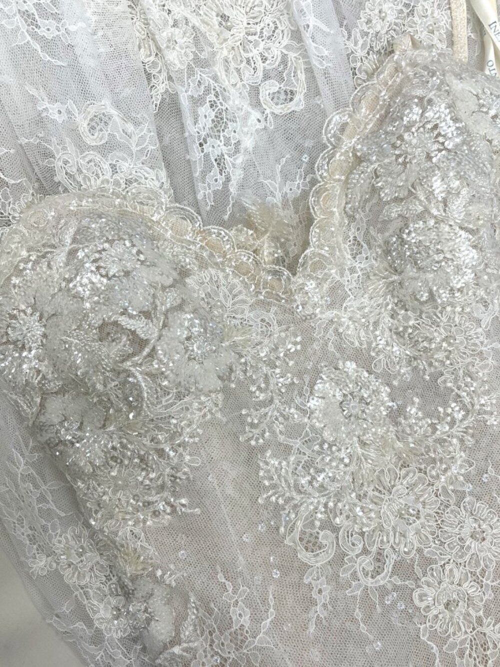 Ines Di Santo spaghetti strap lace sheath wedding gown - Picture 9 of 13